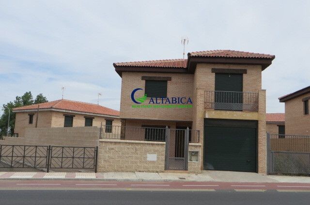 Imagen 4 de Casa-Chalet en Venta en Mora Toledo