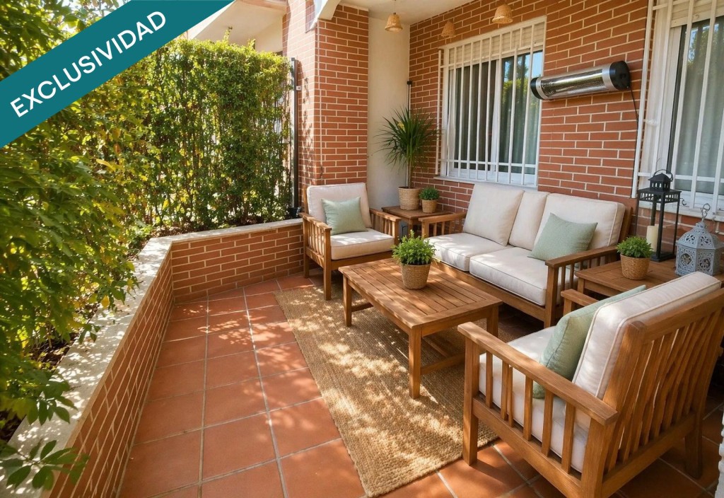 Imagen 1 de Bajo con terraza-jardín privada y recién reformada con vistas al campo de golf