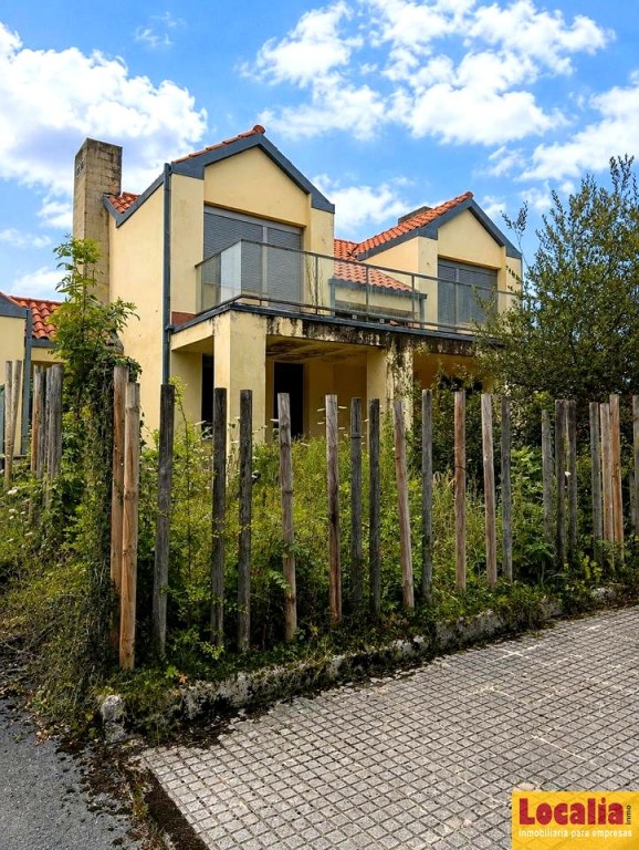 Imagen 1 de Casa / Chalet en venta en Hazas de Cesto de 285 m2