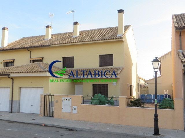 Imagen 3 de Casa-Chalet en Venta en Numancia De La Sagra Toledo