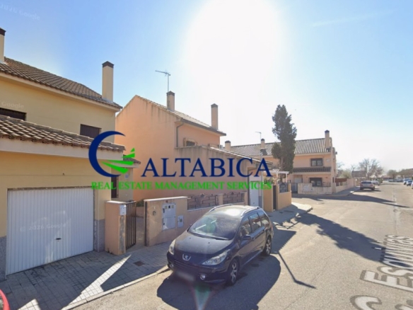 Imagen 1 de Casa-Chalet en Venta en Numancia De La Sagra Toledo