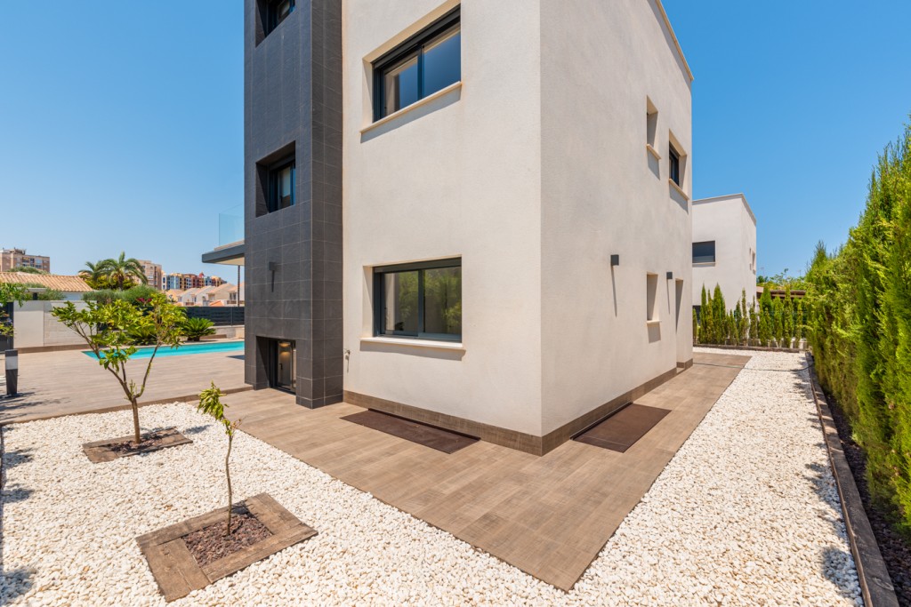 Imagen 4 de Casa-Chalet en Venta en Playa Paraiso Murcia