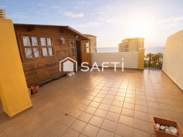 Imagen 2 de Luminoso apartamento orientado al sur en Algarrobo Costa con espectaculares vistas al mar.