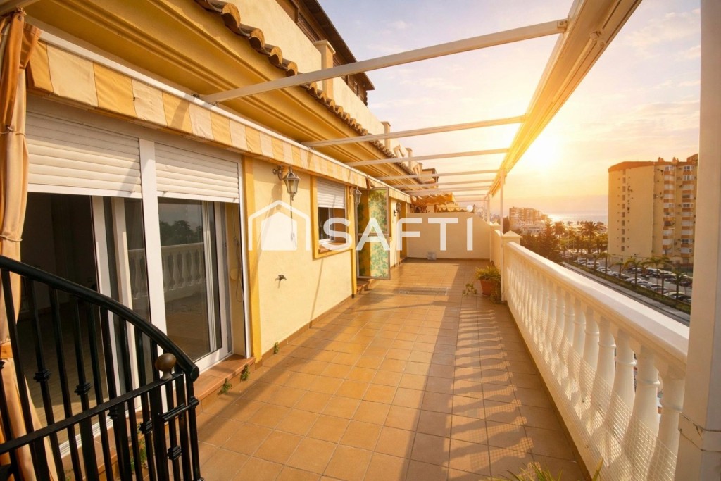 Imagen 3 de Luminoso apartamento orientado al sur en Algarrobo Costa con espectaculares vistas al mar.