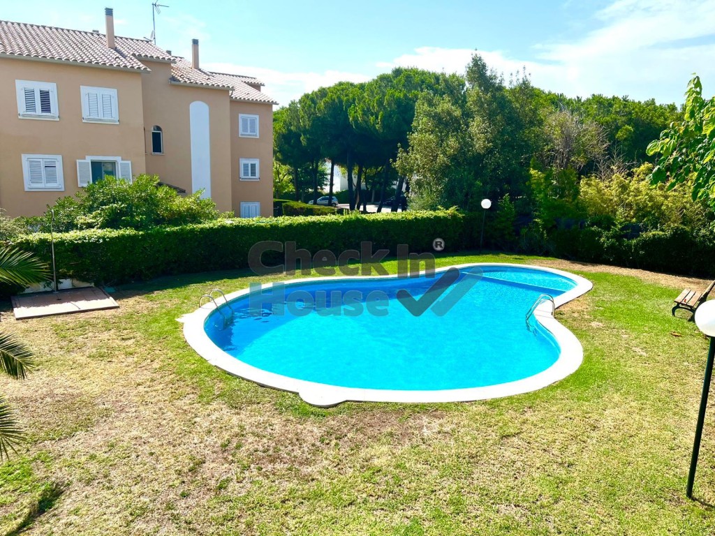 Imagen 2 de Adosada en Alquiler en Sant Feliu De Guixols Girona