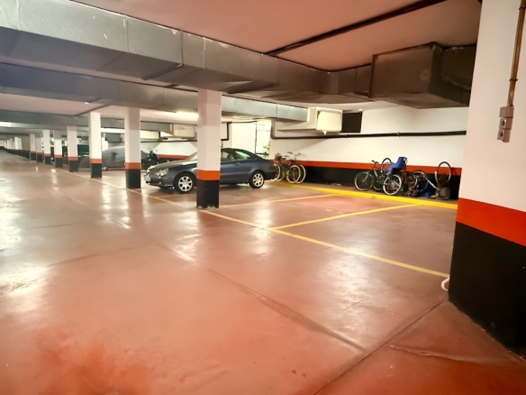 Imagen 3 de Parking coche en Venta en Marbella Málaga