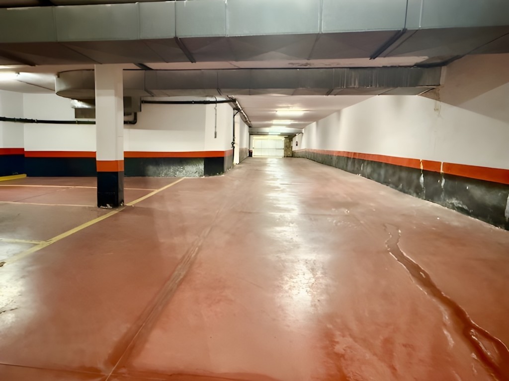 Imagen 4 de Parking coche en Venta en Marbella Málaga