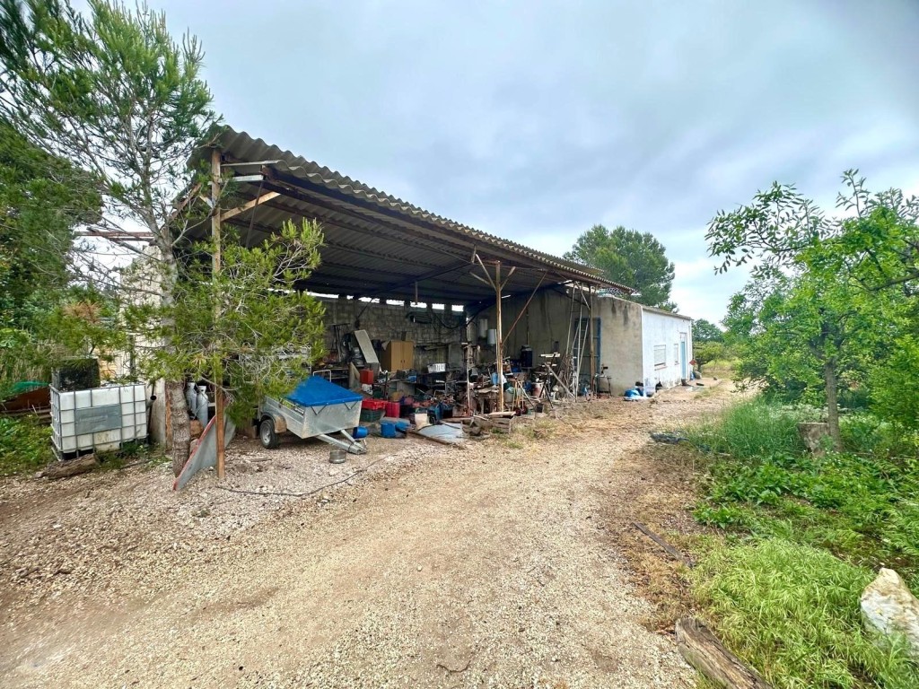 Imagen 2 de Finca estratégica con uso residencial y comercial en primera línea de la N-340