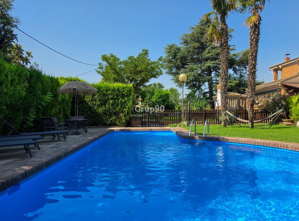 Imagen 4 de ? EXCLUSIVO CHALET INDEPENDIENTE CON PISCINA Y AMPLIA PARCELA EN LA HORTA DE LLEIDA