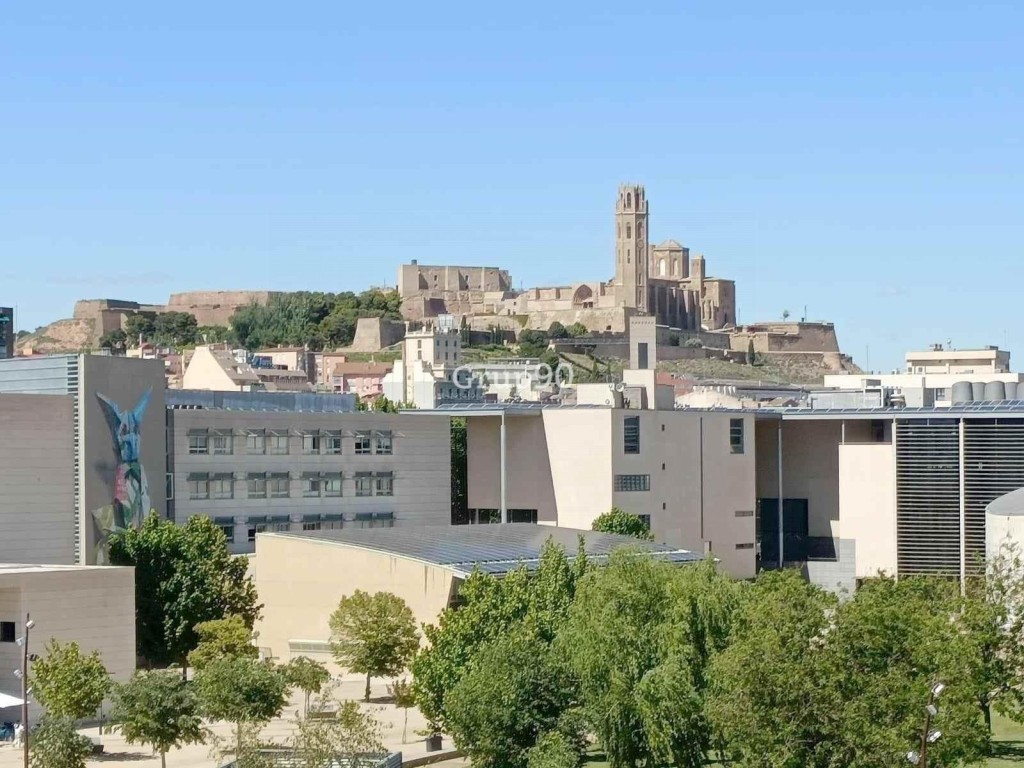 Imagen 1 de ? ¡Oportunidad para inversores! Edificio con rentabilidad en venta en Cappont