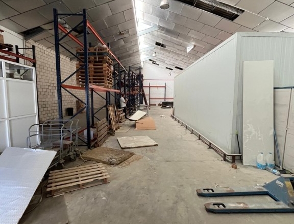 Imagen 3 de Estupenda nave industrial en Polígono el Pino!!!