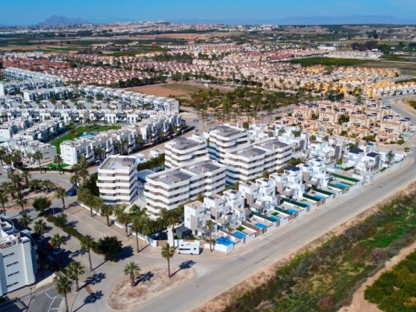 Imagen 1 de Adosada en Venta en Guardamar Del Segura Alicante