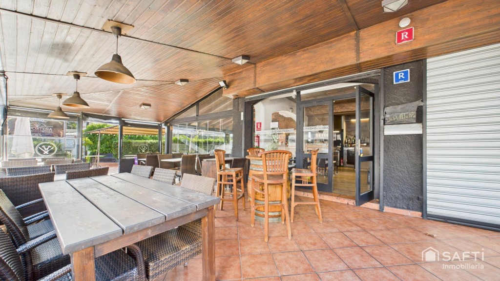 Imagen 3 de En venta: local de restaurante en Costa de la Calma / Rotes Velles - Calle de Santa Ponsa.