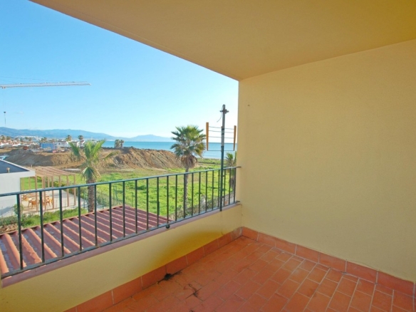 Imagen 3 de APARTAMENTO PRIMERA LINEA DE PLAYA