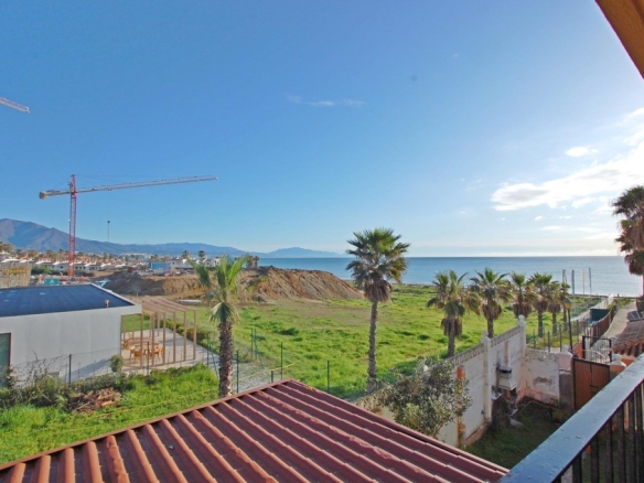 Imagen 1 de APARTAMENTO PRIMERA LINEA DE PLAYA