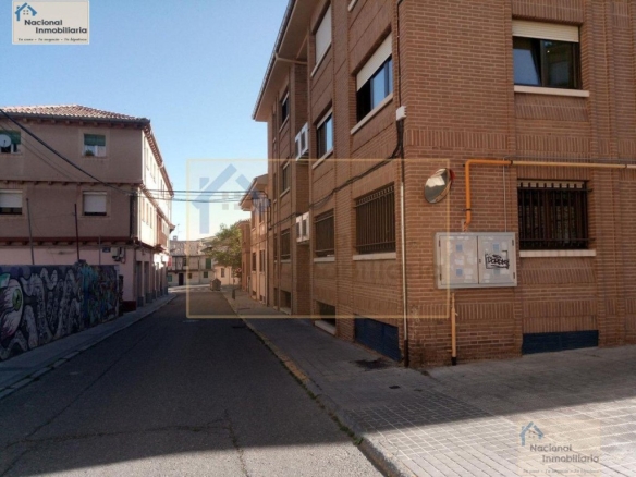 Imagen 1 de Local comercial en Venta en Segovia Segovia