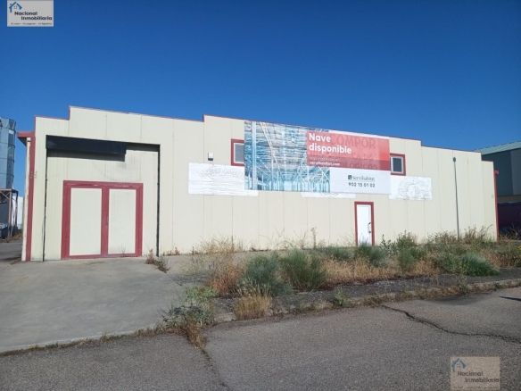 Imagen 1 de Nave industrial en Venta en Olmedo Valladolid
