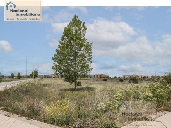 Imagen 1 de Suelo urbanizable en Venta en Gemuño Ávila