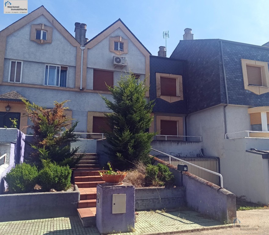 Imagen 1 de Casa-Chalet en Venta en Villares De La Reina Salamanca
