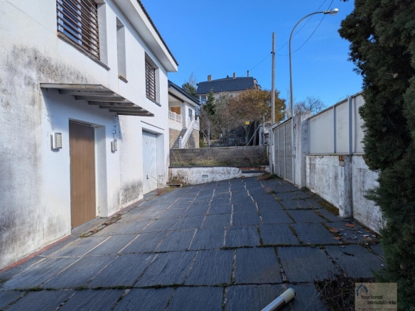 Imagen 4 de Casa-Chalet en Venta en Becerril De La Sierra Madrid