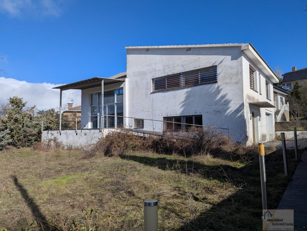 Imagen 1 de Casa-Chalet en Venta en Becerril De La Sierra Madrid