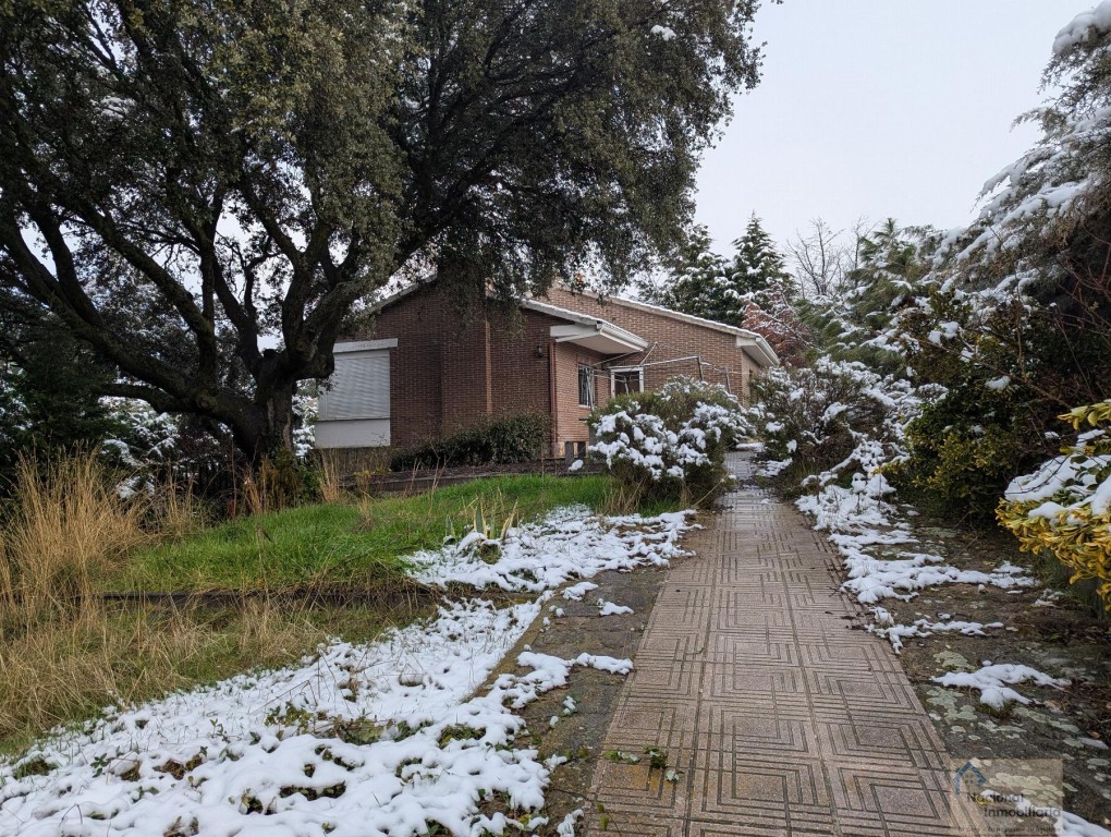 Imagen 1 de Casa-Chalet en Venta en Ituero Y Lama Segovia