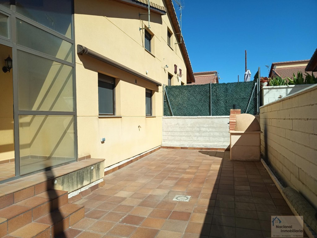Imagen 1 de Casa-Chalet en Venta en Ituero Y Lama Segovia