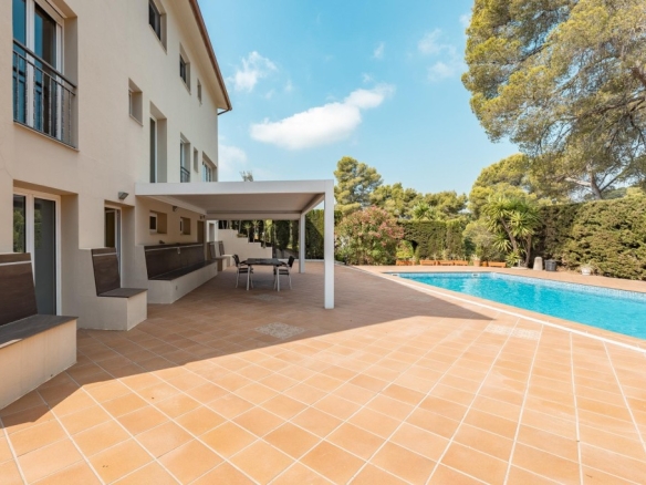 Imagen 2 de Espectacular casa en Fontpineda ideal para dos familias