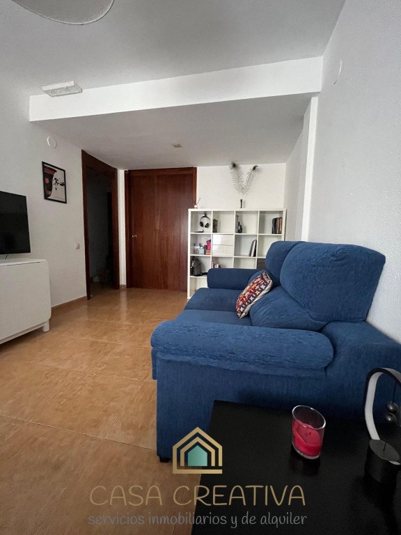 CON ASCENSOR Y PORTERO – 820 €/MES