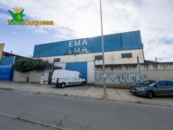 Imagen 1 de HAZNOS TU OFERTA DE PRECIO: Nave comercial en venta en Atarfe