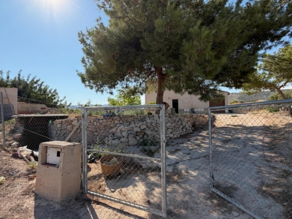 Imagen 4 de Casa de campo con parcela de 3.214 m² en La Romana