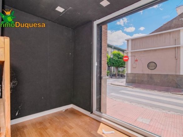 Imagen 3 de Amplio Local Comercial en pleno centro de Santa Fe.