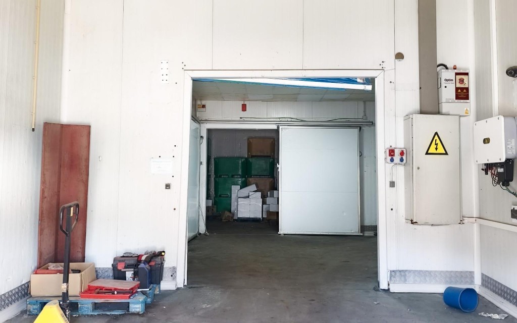 Imagen 4 de Nave industrial con cámaras frigoríficas en venta – Polígono Industrial La Red (Alcalá de Guadaíra)