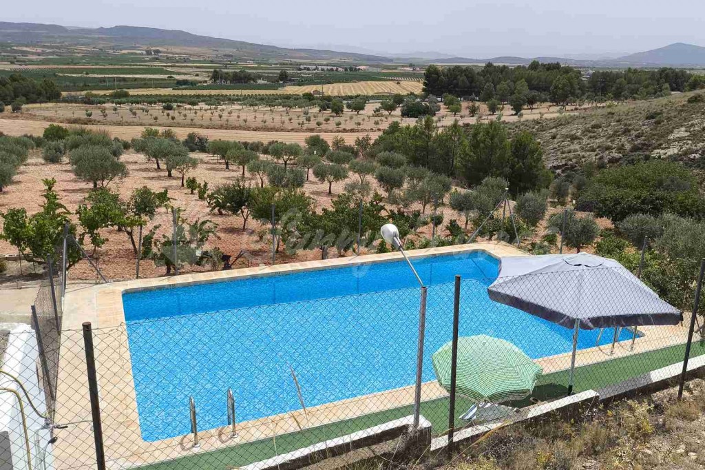 Imagen 3 de Casa de campo-Masía en Venta en Montealegre Del Castillo Albacete