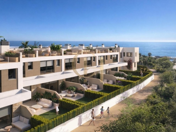 Imagen 2 de Exclusiva villa adosada junto al mar
