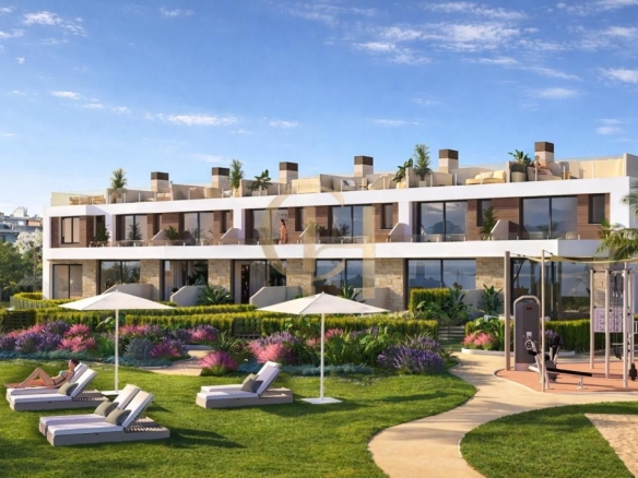 Imagen 1 de Exclusiva villa adosada junto al mar