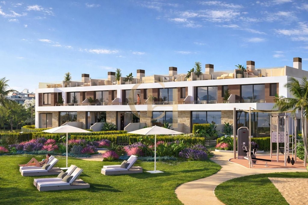 Imagen 1 de Exclusiva villa adosada junto al mar