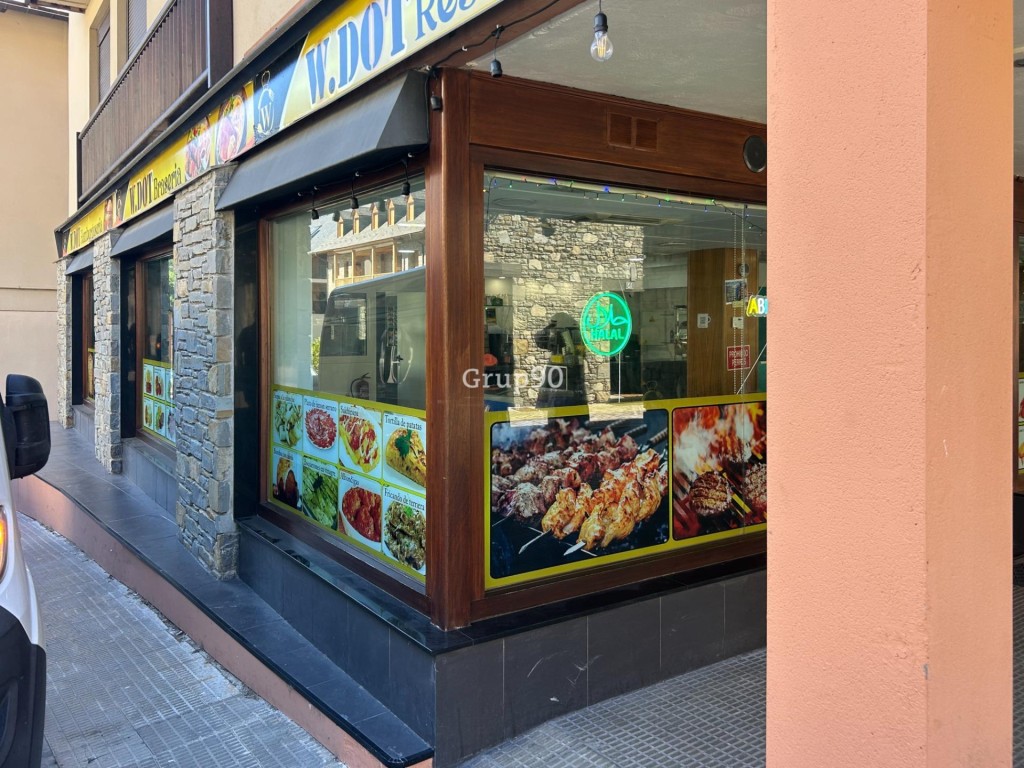 Imagen 2 de a LOCAL COMERCIAL EN VENTA EN PLENO CENTRO DE VIELLA