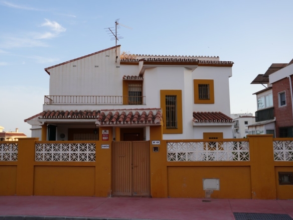 Imagen 1 de Casa-Chalet en Venta en Málaga Málaga MIRAFLORES DEL PALO