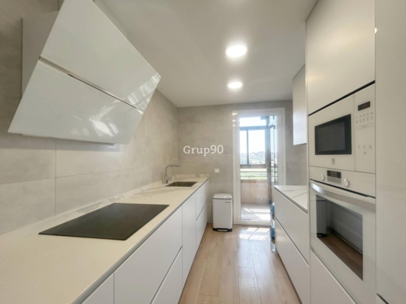 gran luminosidad y parking