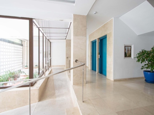 Imagen 4 de Amplia y luminosa vivienda en pleno corazón de Nervión