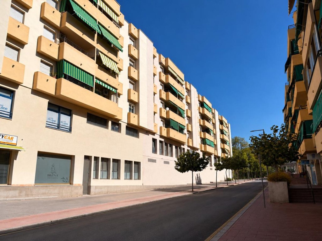Imagen 4 de LOCAL COMERCIAL EN ALQUILER EN PLENO CENTRO – 30 M² CON 6 METROS DE FACHADA