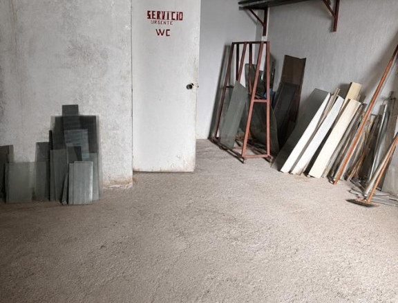 Imagen 3 de LOCAL COMERCIAL EN ESQUINA DE 101 M² EN ALQUILER – GRAN VISIBILIDAD Y UBICACIÓN ESTRATÉGICA