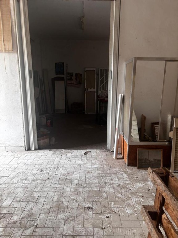 Imagen 4 de LOCAL COMERCIAL EN ESQUINA DE 101 M² EN ALQUILER – GRAN VISIBILIDAD Y UBICACIÓN ESTRATÉGICA