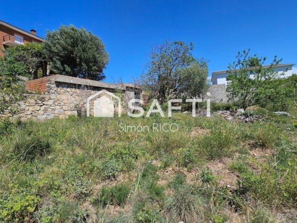 Imagen 3 de GRAN TERRENO RESIDENCIAL SUR LISTO PARA CONSTRUIR en FONTPINEDA