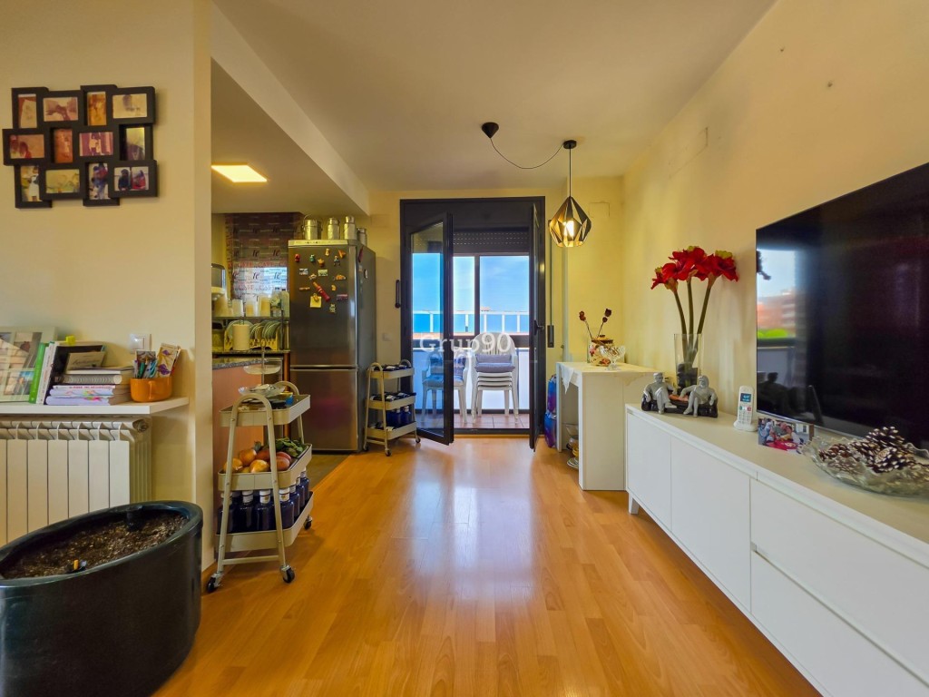 Imagen 2 de APARTAMENTO ESQUINERO DE 2 HABITACIONES TOTALMENTE EXTERIOR