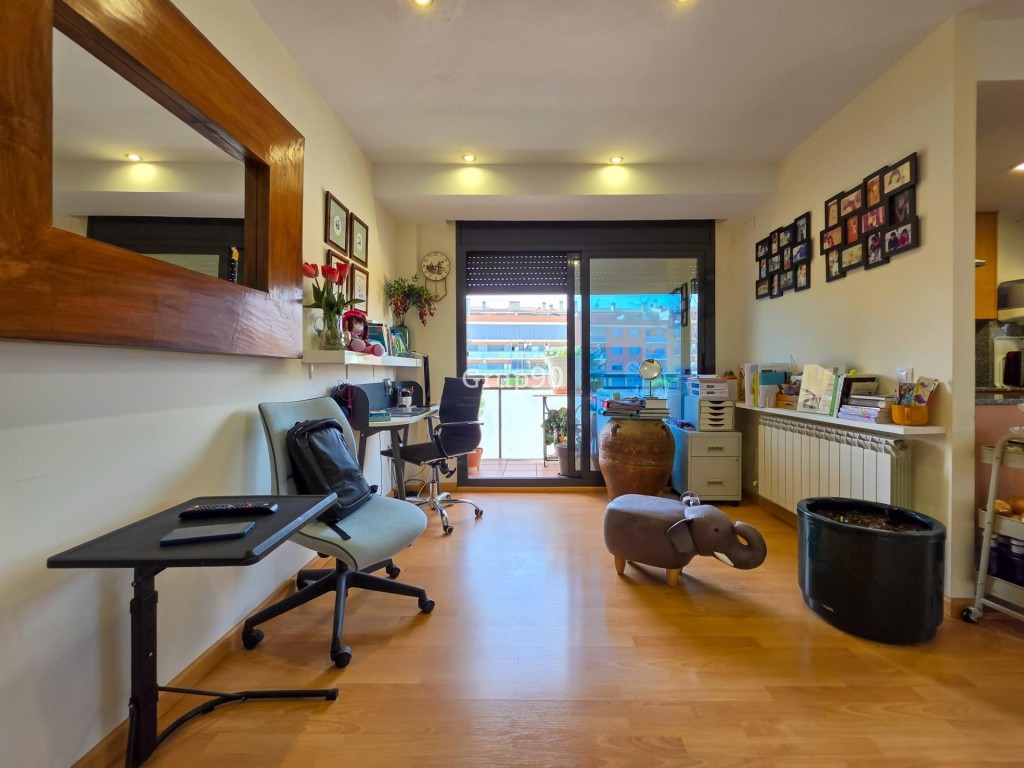 Imagen 3 de APARTAMENTO ESQUINERO DE 2 HABITACIONES TOTALMENTE EXTERIOR