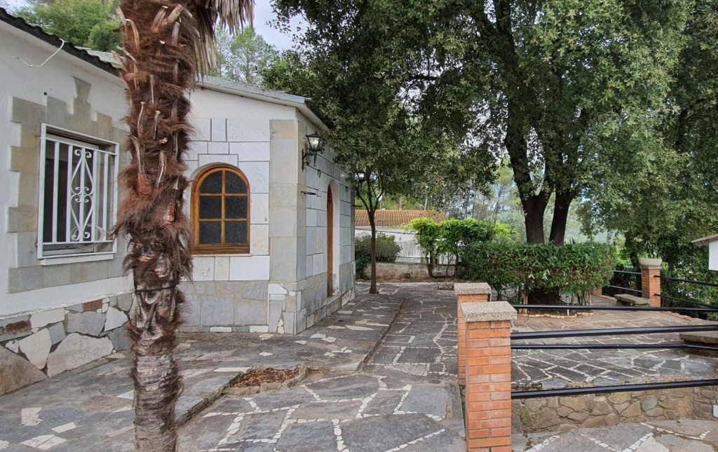 Imagen 2 de Casa con amplio terreno en El Calvet