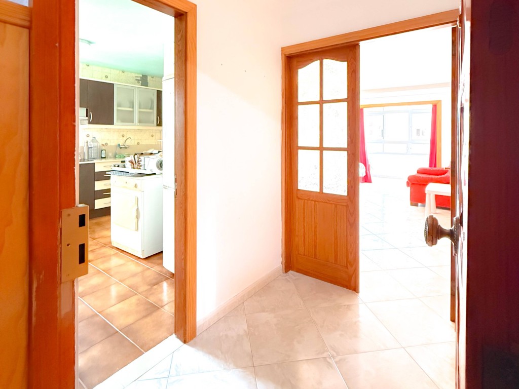 Imagen 2 de Amplio Piso en Los Tarahales - Ideal para Familias