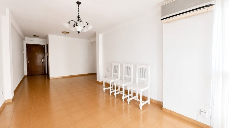 Imagen 4 de PISO EN VENTA EN LA EXCELENTE ZONA DE CARLOS HAYA (MÁLAGA)